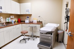 An exam room at Grace Clinic in Kennewick