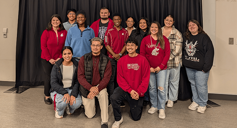 WSU Tri-Cities Peer Mentors posing for a group photo.